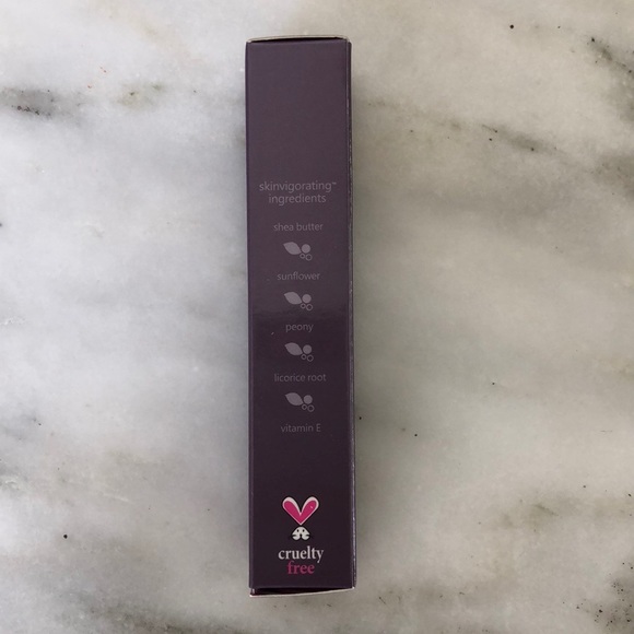 BNIB tarte Shape Tape Concealer in Medium - Picture 4 of 7